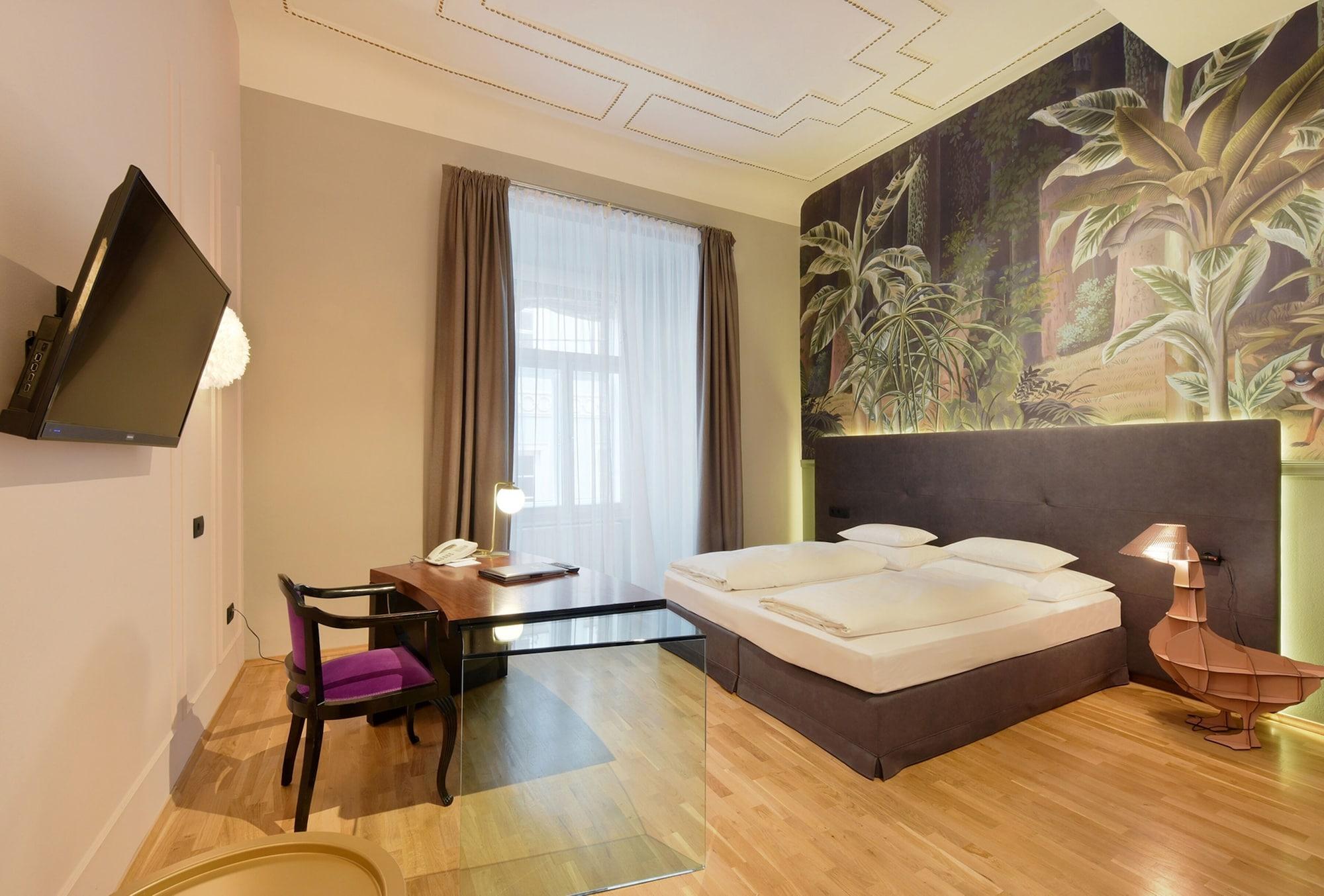 Boutique Hotel Dom - Rooms & Suites Graz Exterior photo