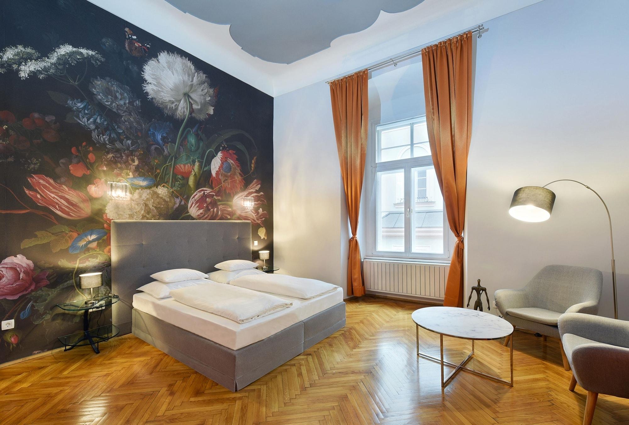 Boutique Hotel Dom - Rooms & Suites Graz Exterior photo
