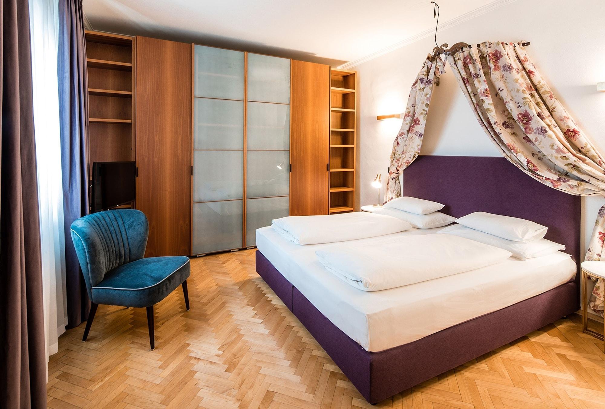 Boutique Hotel Dom - Rooms & Suites Graz Exterior photo