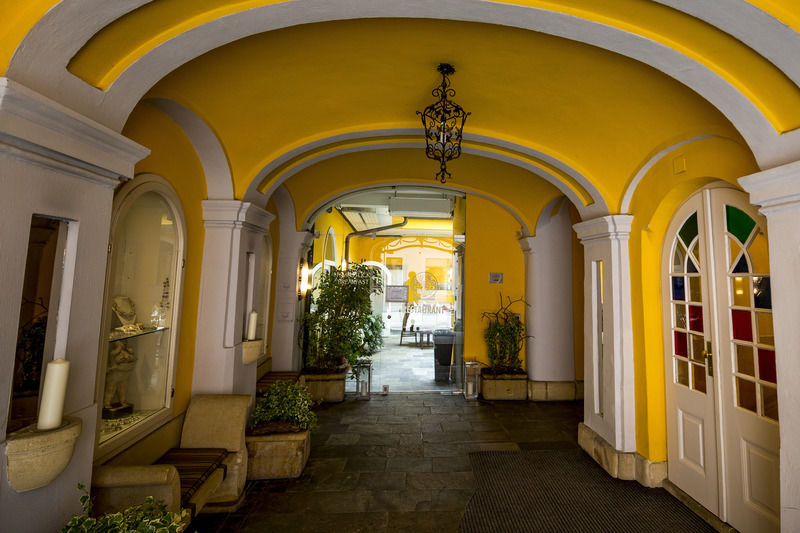 Boutique Hotel Dom - Rooms & Suites Graz Exterior photo